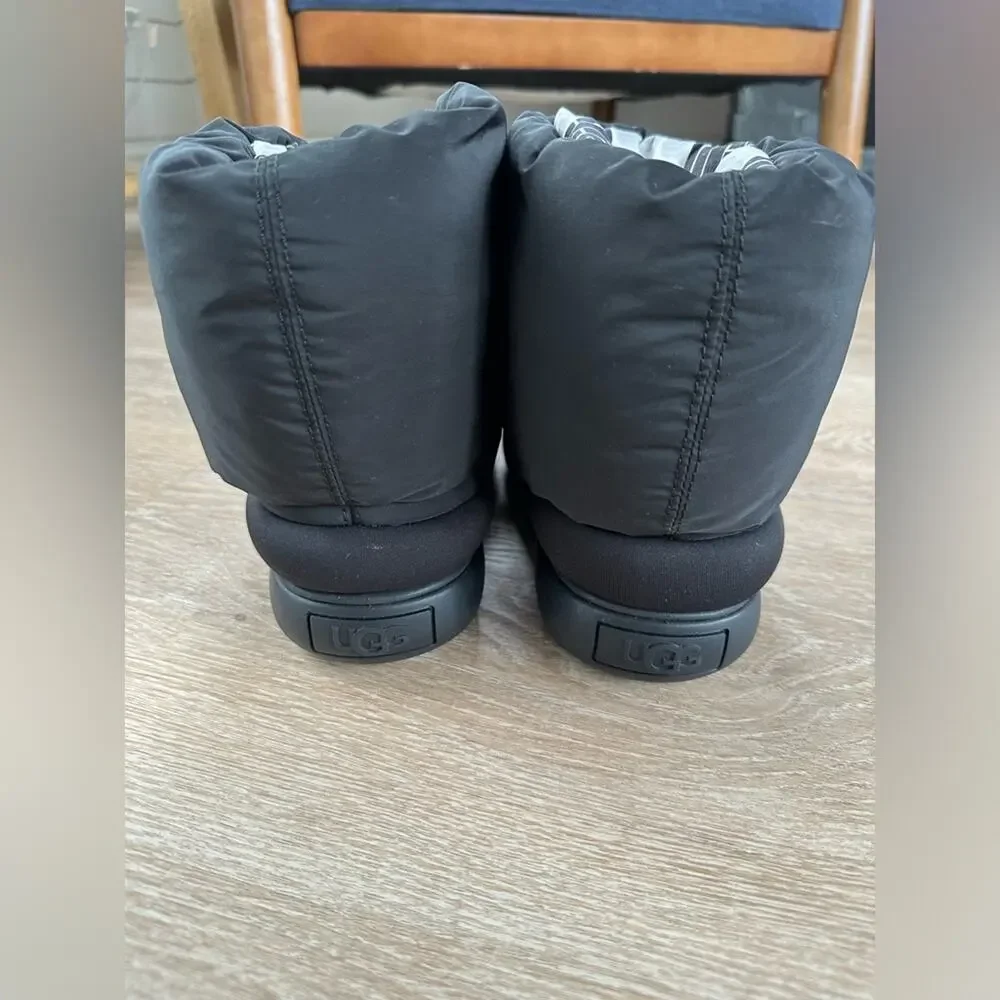 Ugg Classic Maxi Short Boot Size 5 NWT